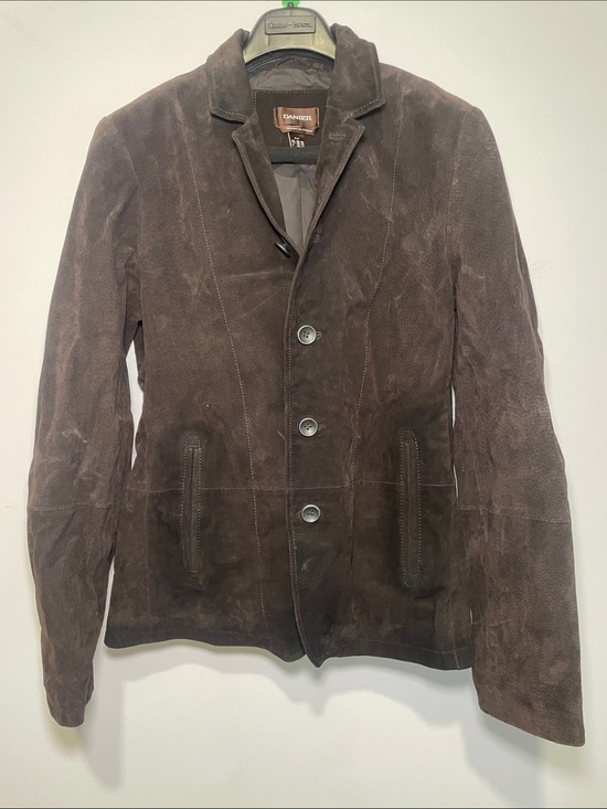 Danier Jackets & Blazers - DANIER Jacket Dark Brown Suede Button-Front Shirt Coat with Pockets Unisex